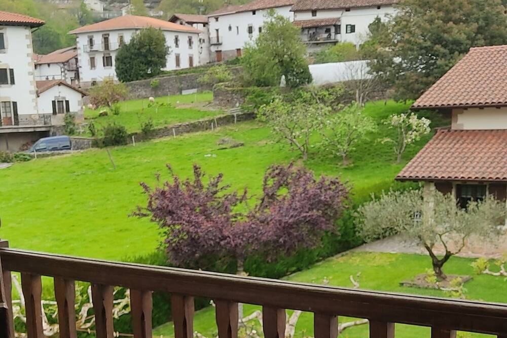 Photo of Patio Balcony in Ituren