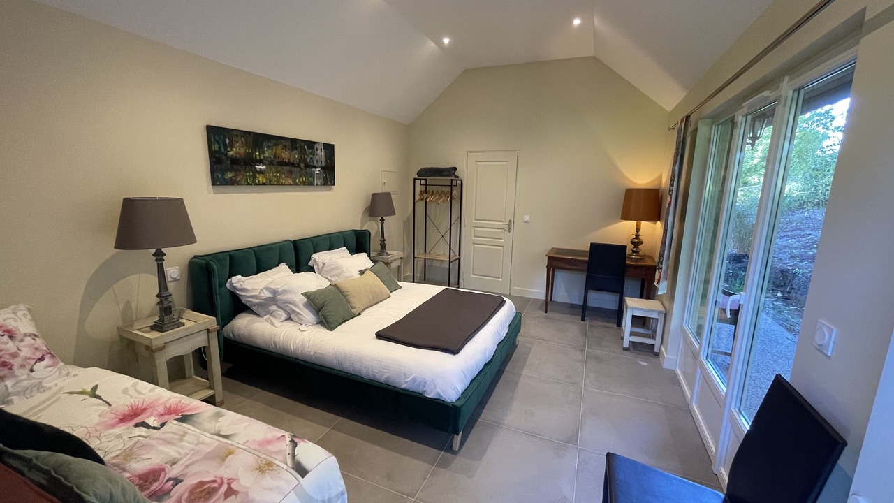 Photo of Bedroom in Genneville