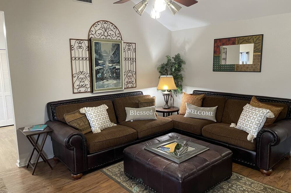 Photo of Livingroom in Wetmore