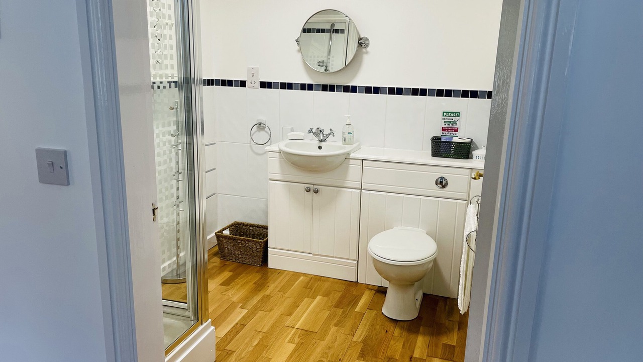 Photo of Bathroom in Llanddaniel Fab