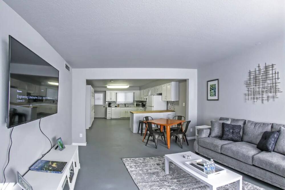 Photo of Bedroom in Rincon Heights