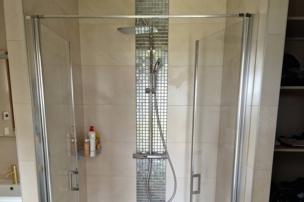 Photo of Bathroom in Saint-Aubin-sur-Scie