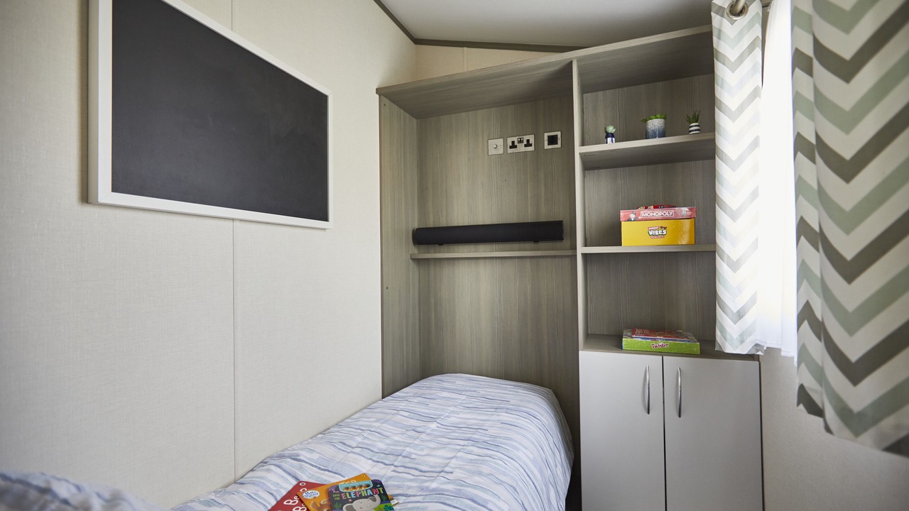 Photo of Others in Cayton Bay