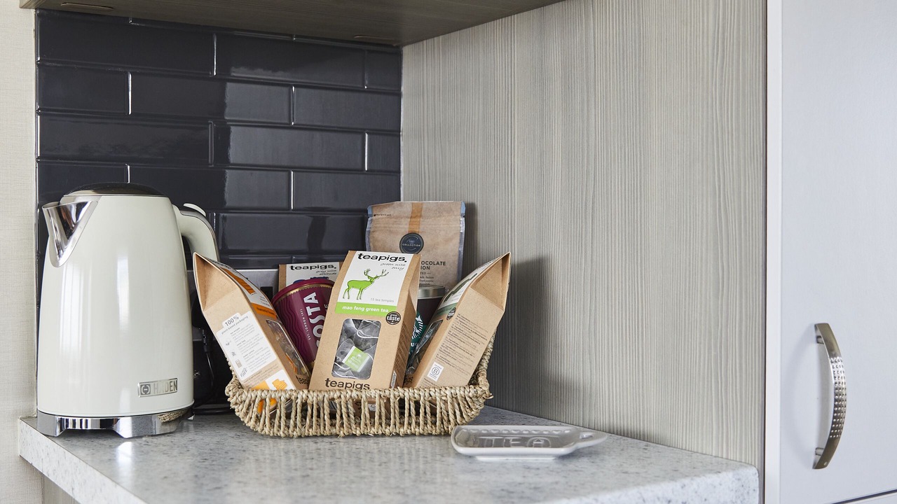 Photo of Others in Cayton Bay