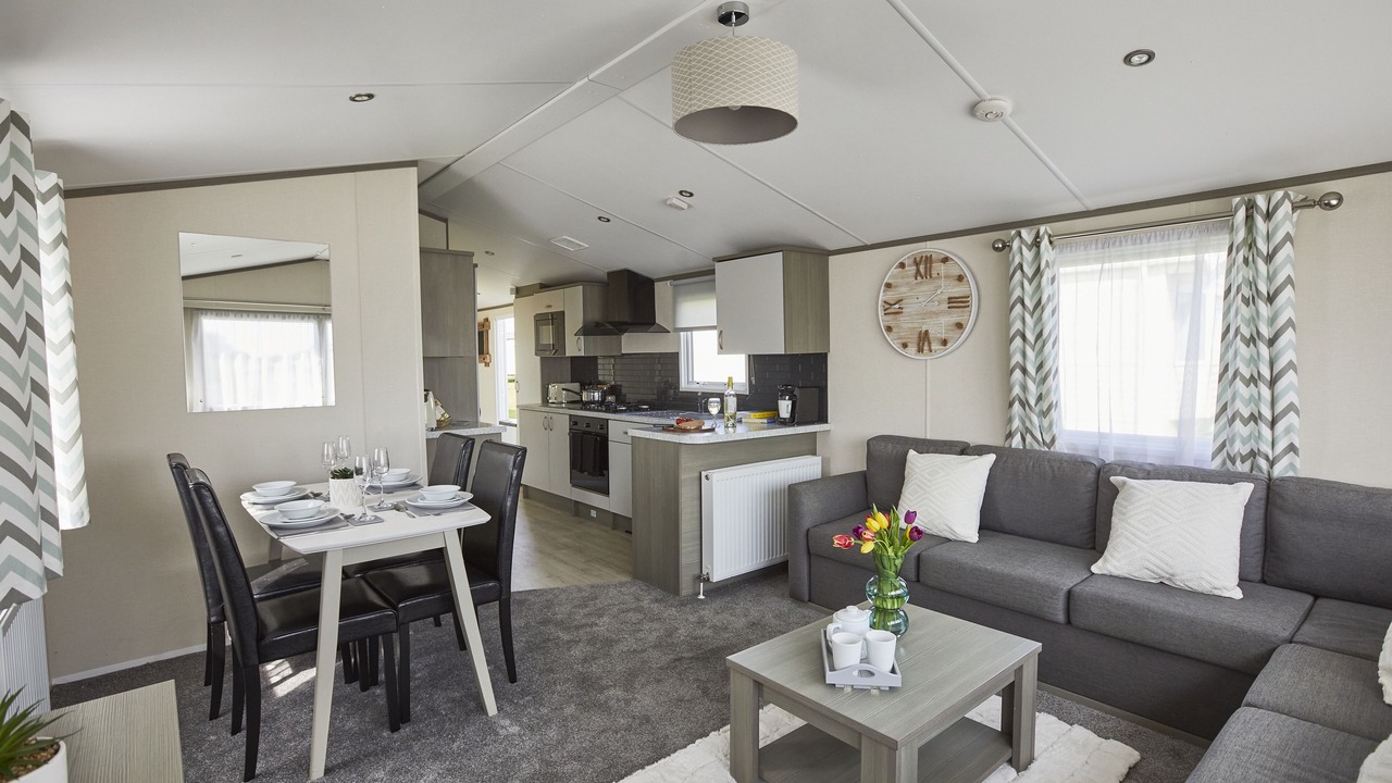 Photo of Others in Cayton Bay