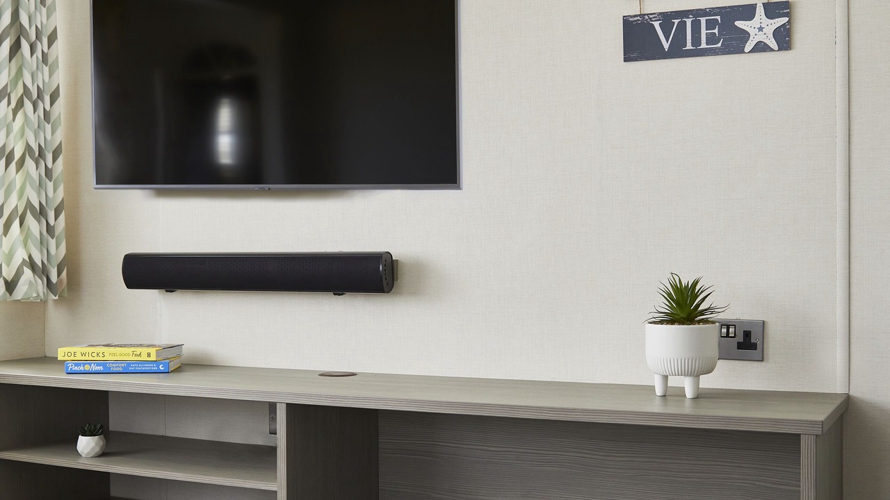 Photo of Others in Cayton Bay