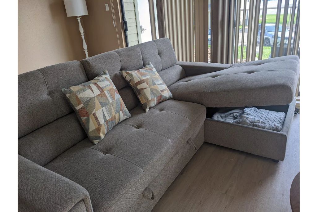 Photo of Livingroom in April Sound