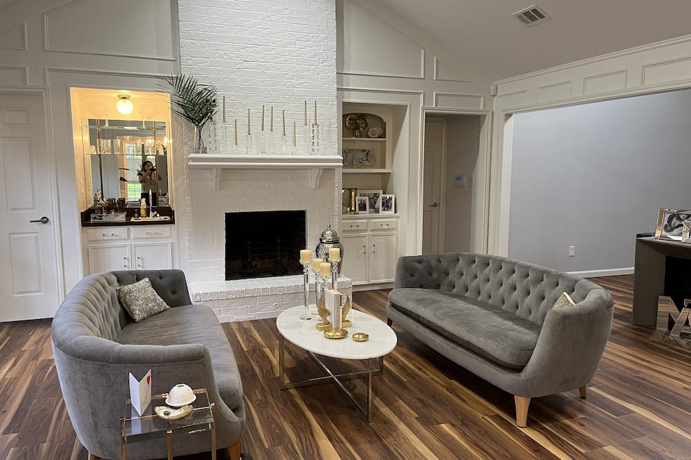 Photo of Livingroom in Richardson
