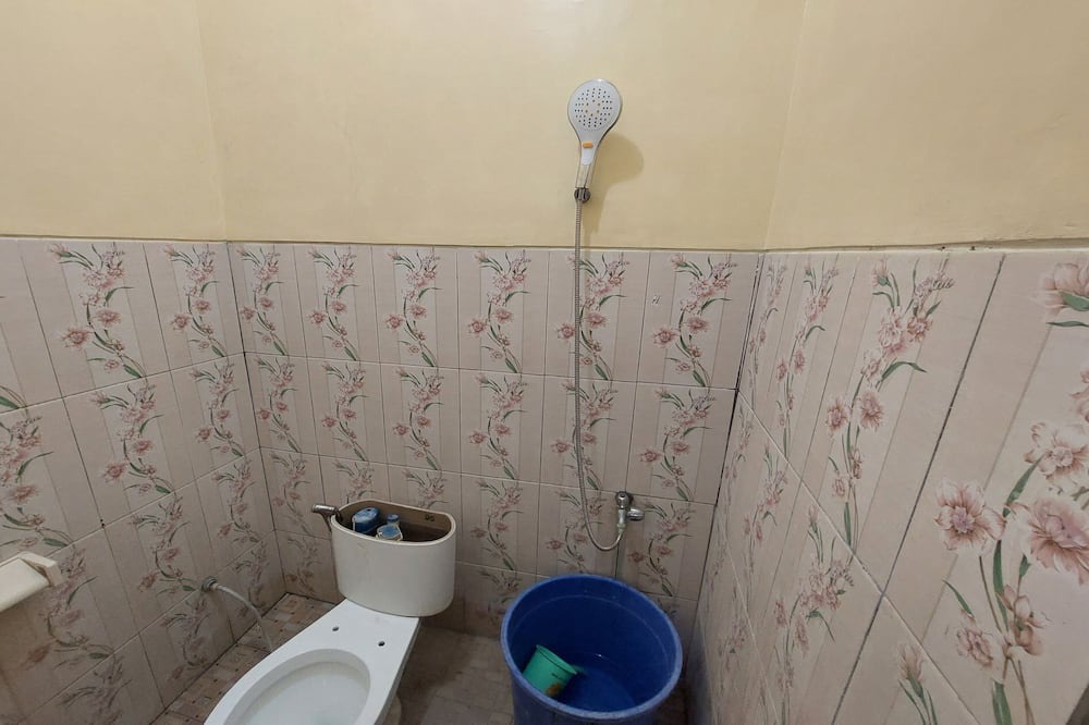 Photo of Bathroom in Kretek