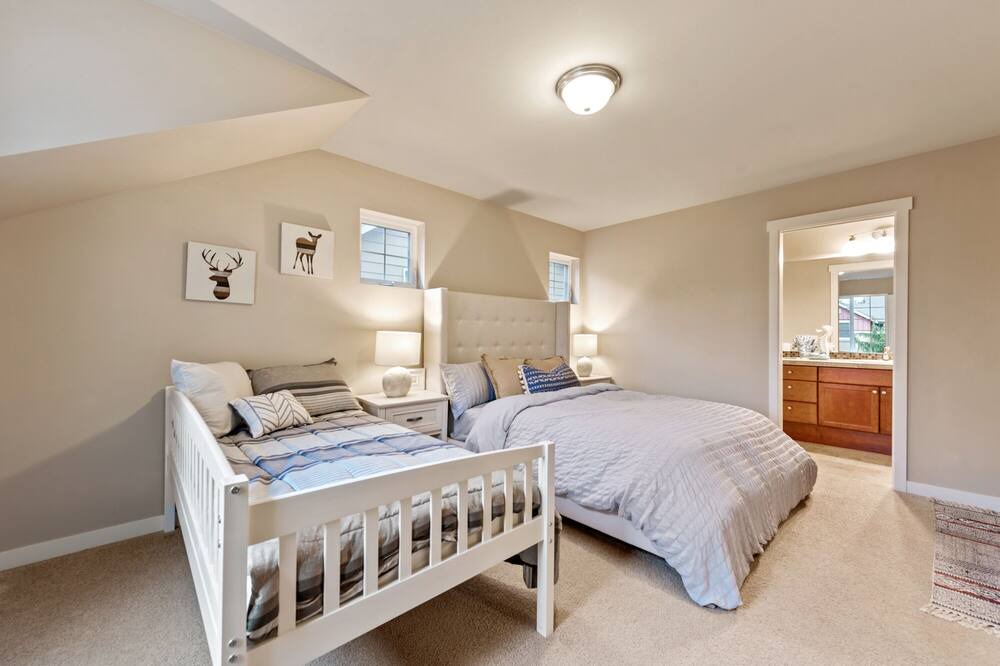 Photo of Bathroom in Mill Creek