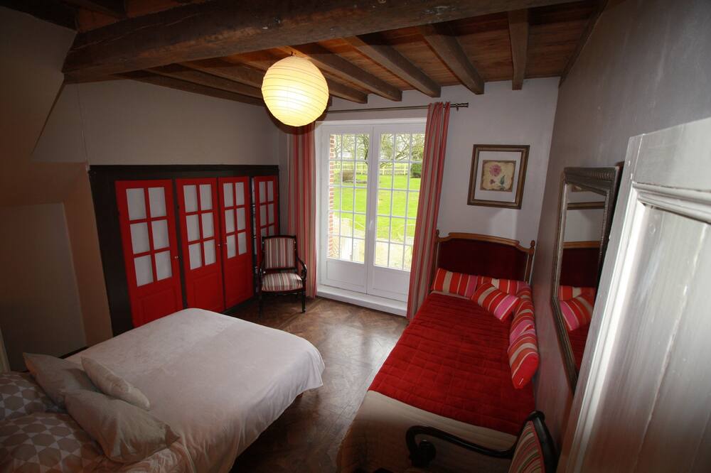 Photo of Bedroom in Talmas