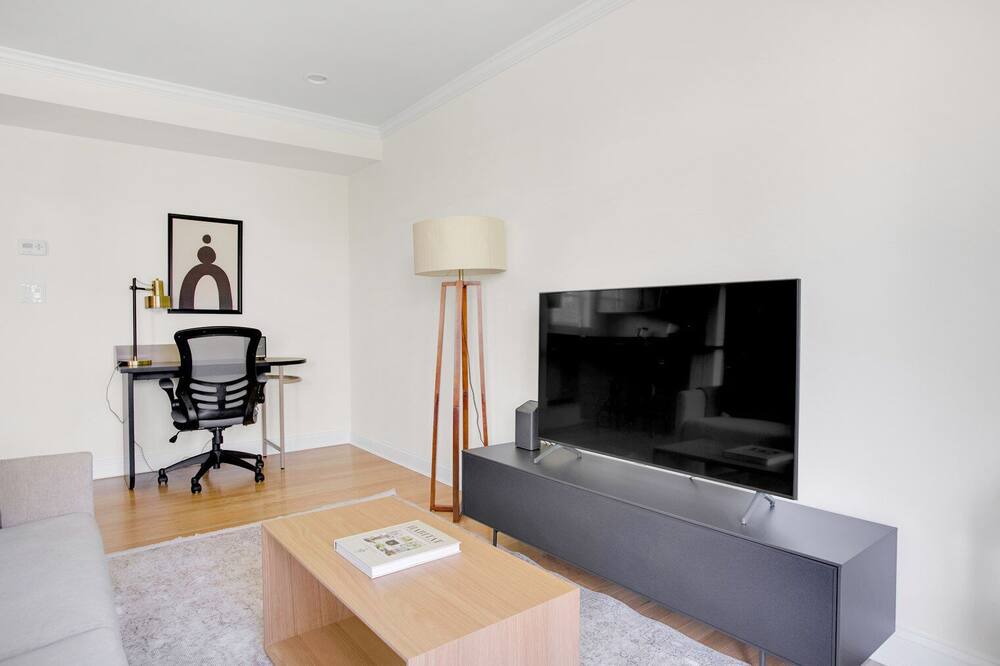 Photo of Livingroom in Brook Farm