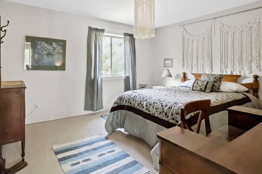 Photo of Bedroom in Shelby