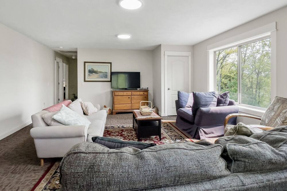 Photo of Livingroom in Shelby