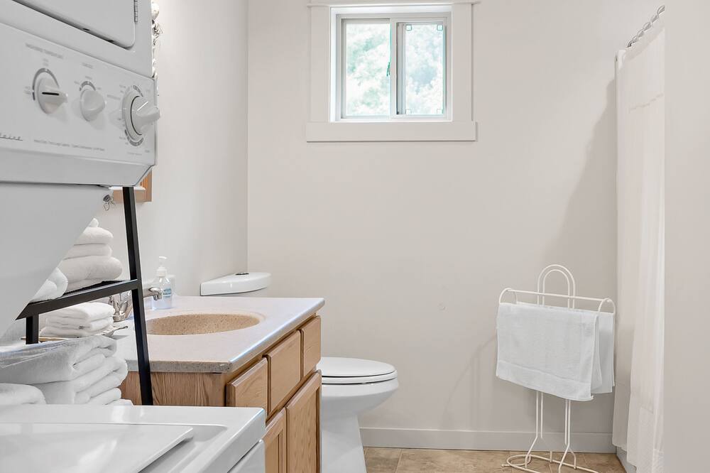 Photo of Bathroom in Shelby