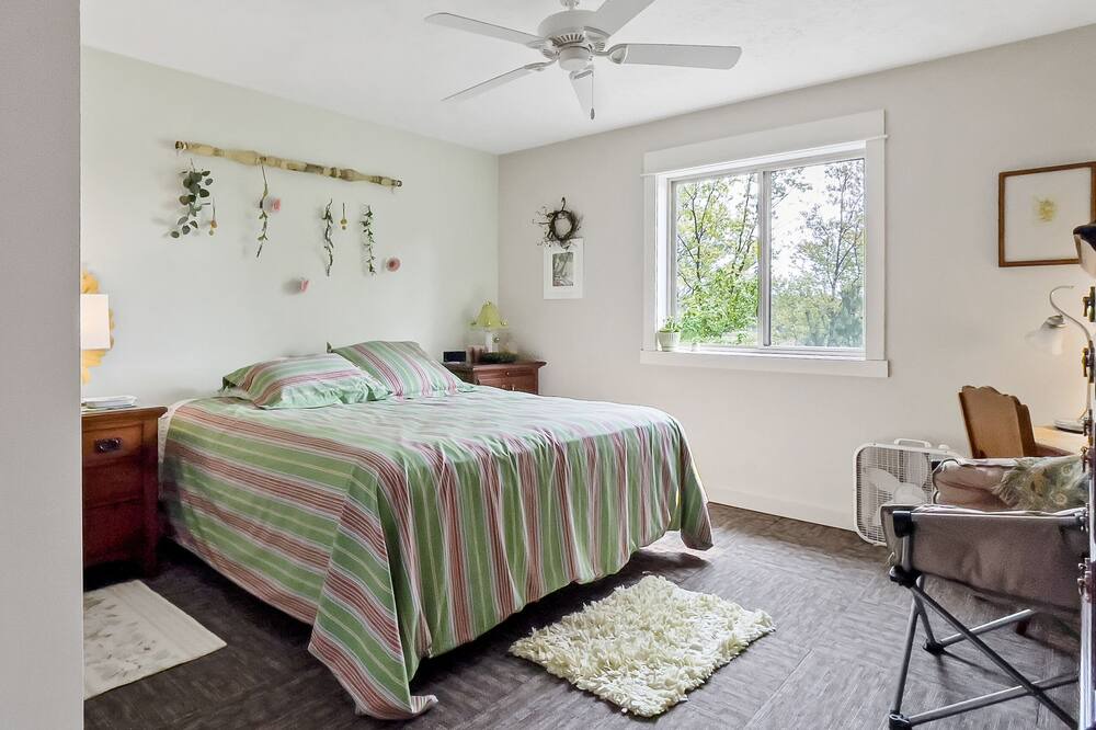 Photo of Bedroom in Shelby