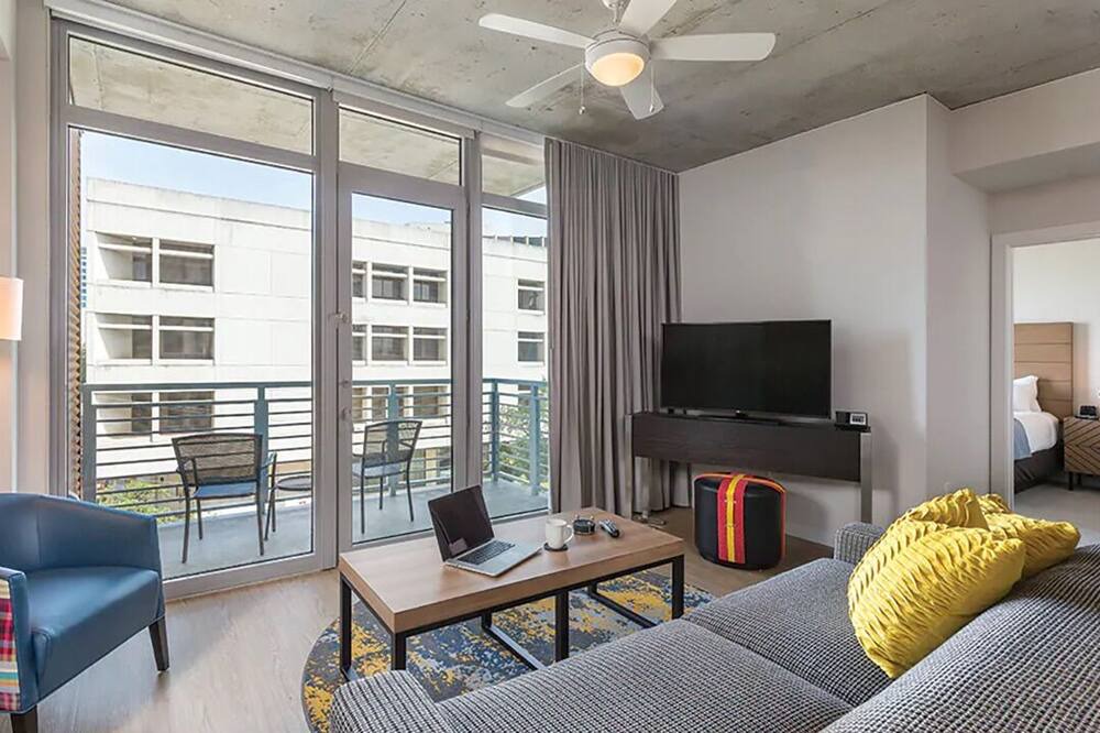 Photo of Livingroom in West End