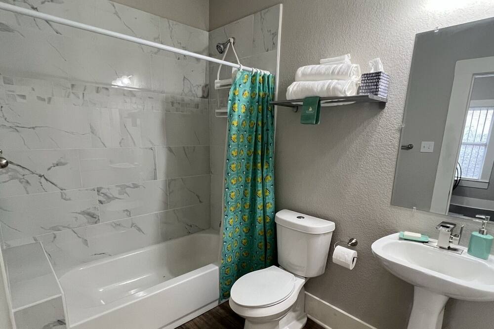 Photo of Bathroom in Highland Park
