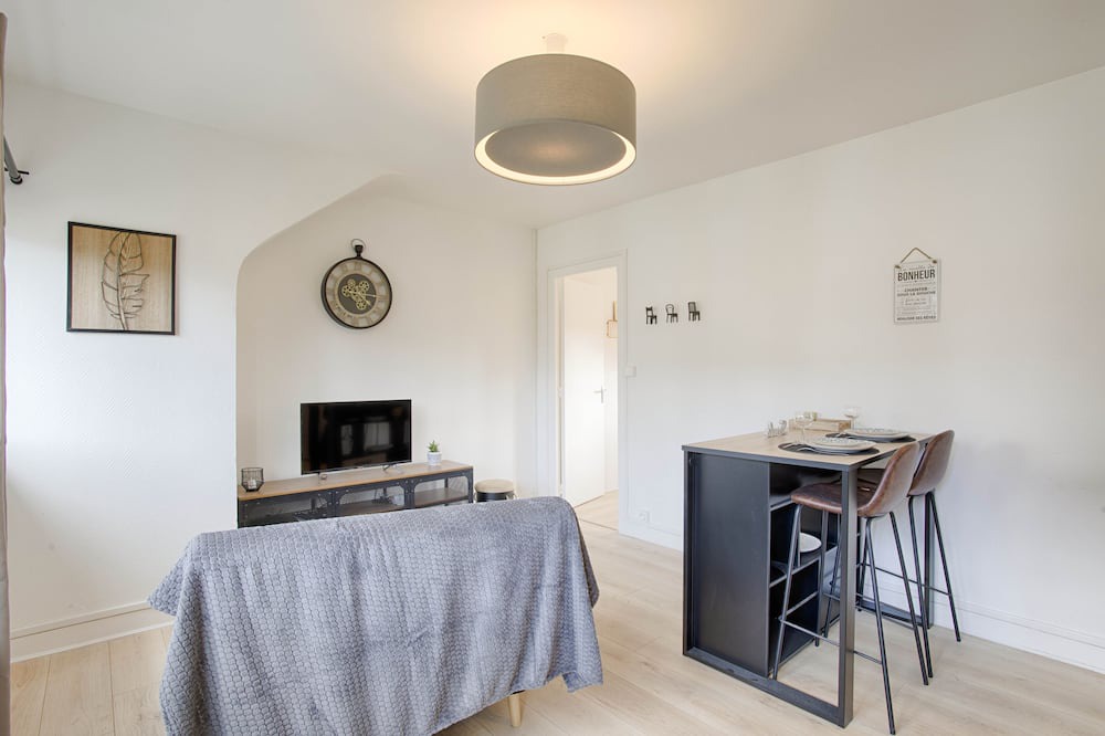 Photo of Bedroom in Flers