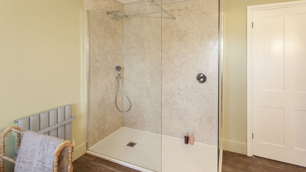 Photo of Others in Ebford