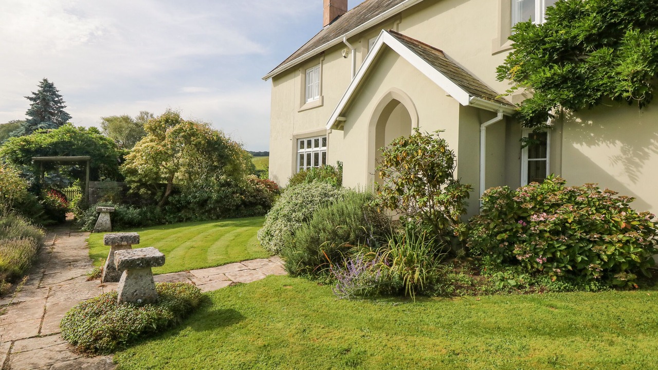 Photo of Others in Ebford