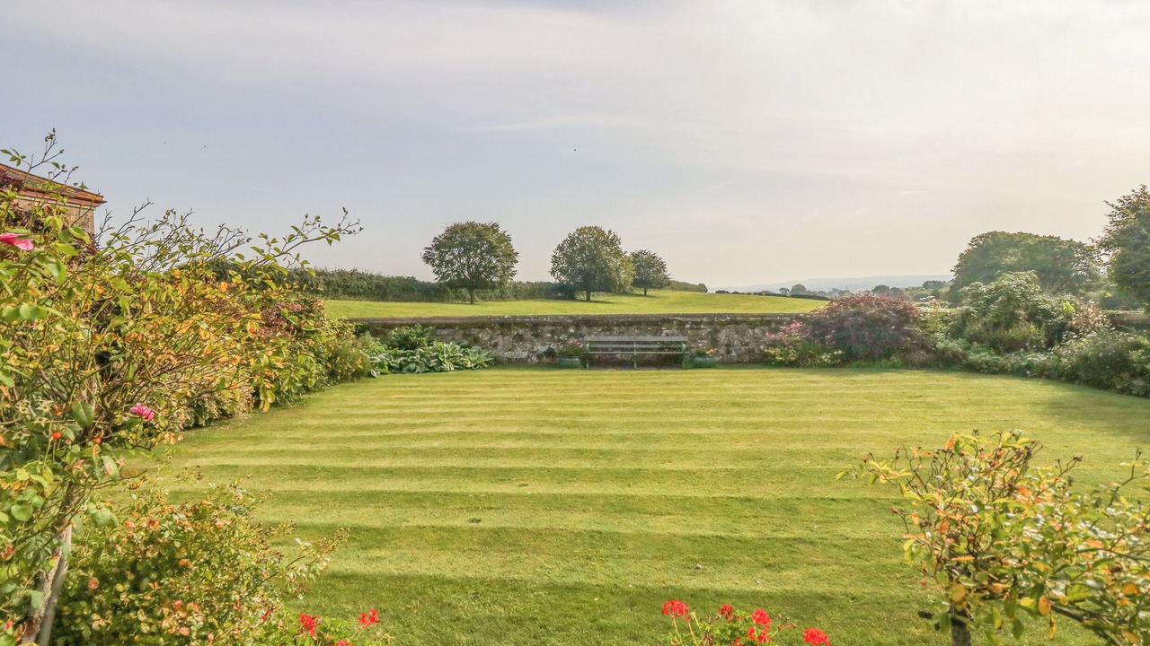 Photo of Outdoor in Ebford