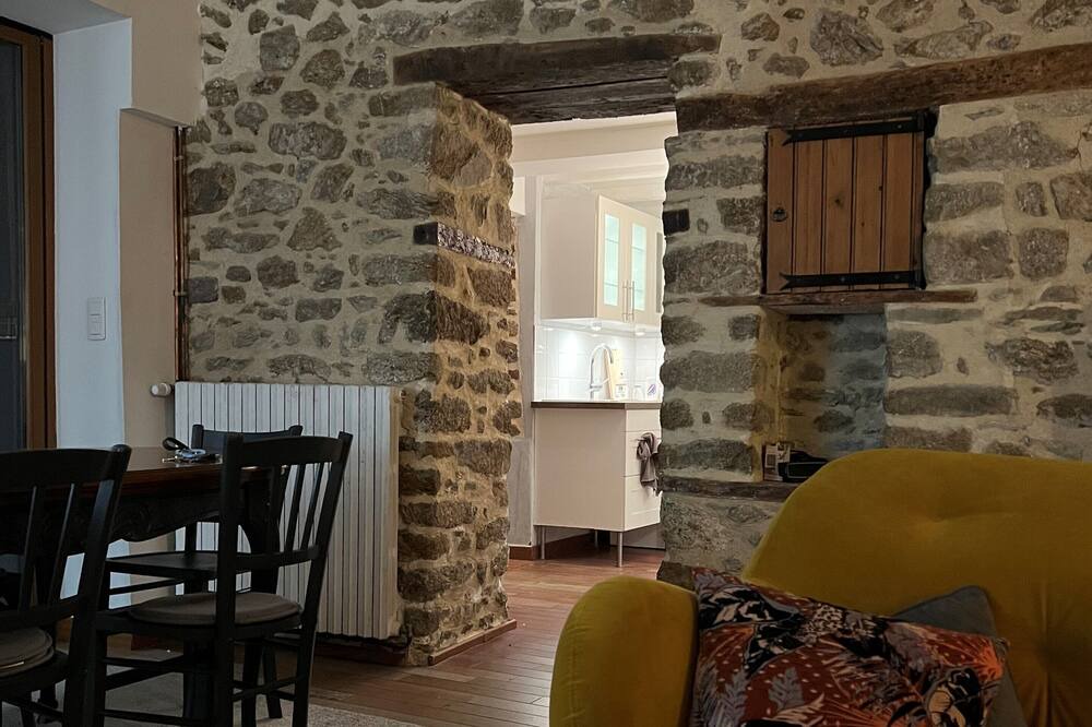 Photo of Livingroom in Esperance-Cottages