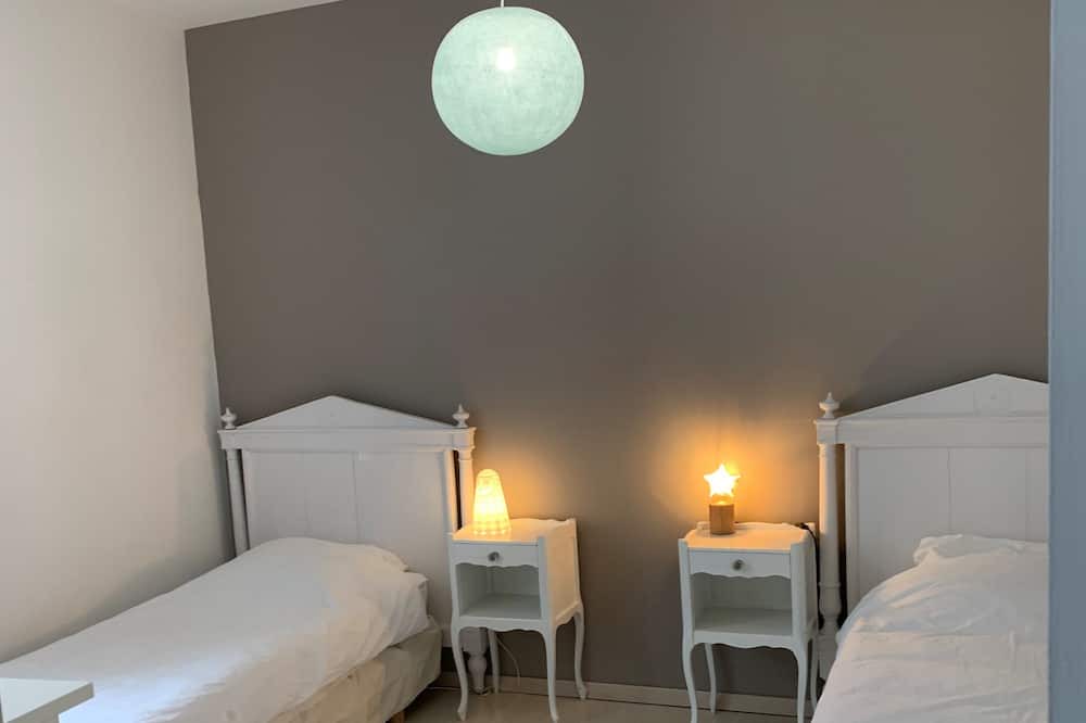 Photo of Bedroom in Esperance-Cottages