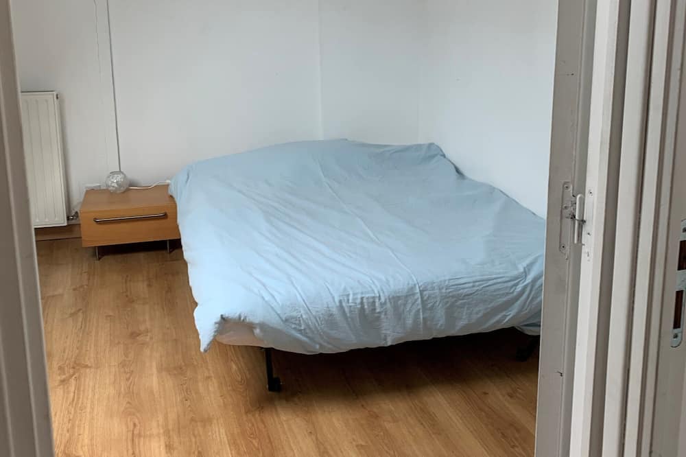 Photo of Bedroom in Esperance-Cottages