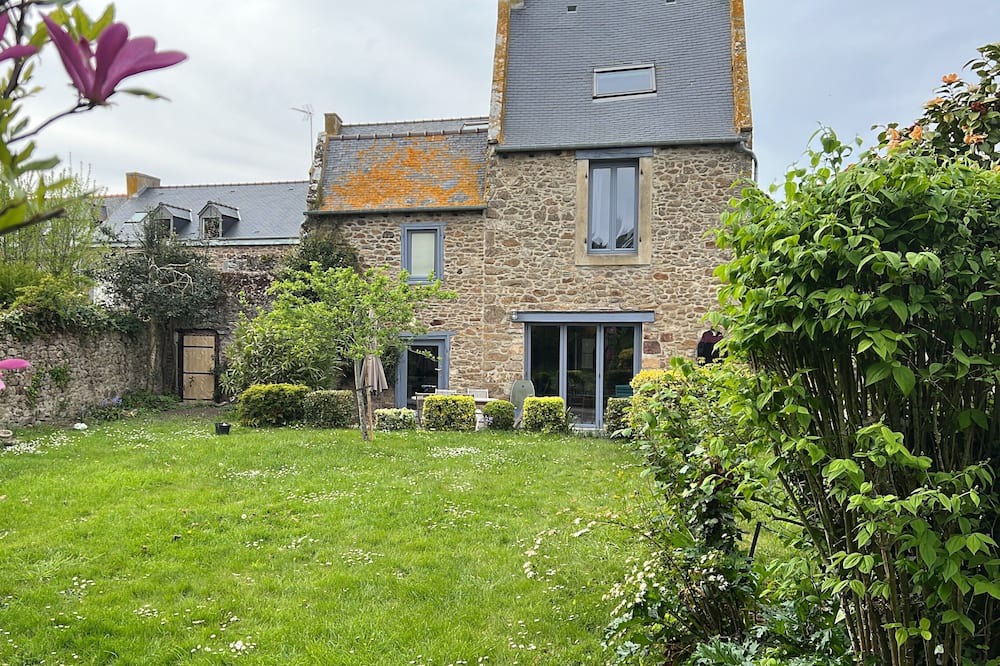 Photo of Outdoor in Esperance-Cottages