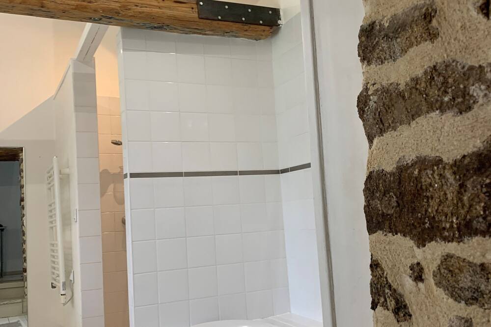 Photo of Bathroom in Esperance-Cottages