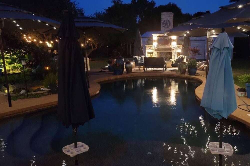 Photo of Outdoor in Southland Oaks