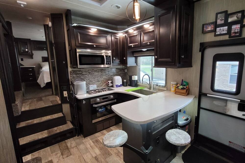 Photo of Bedroom in Southland Oaks