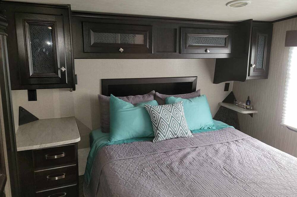 Photo of Bedroom in Southland Oaks