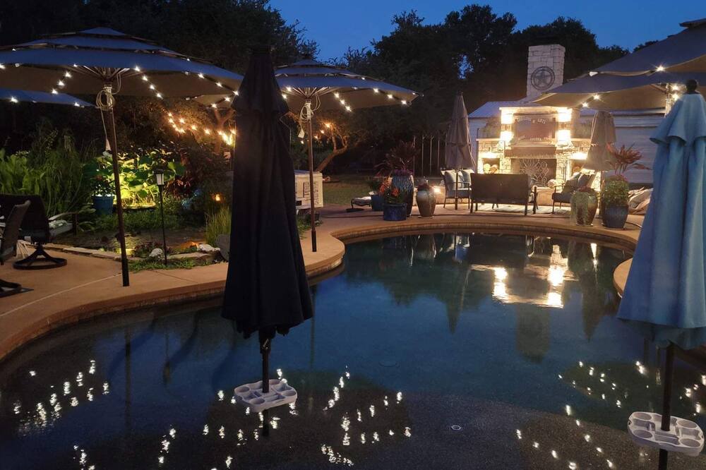 Photo of Outdoor in Southland Oaks