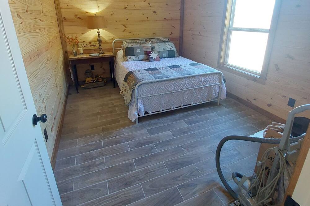 Photo of Bedroom in Gordonville