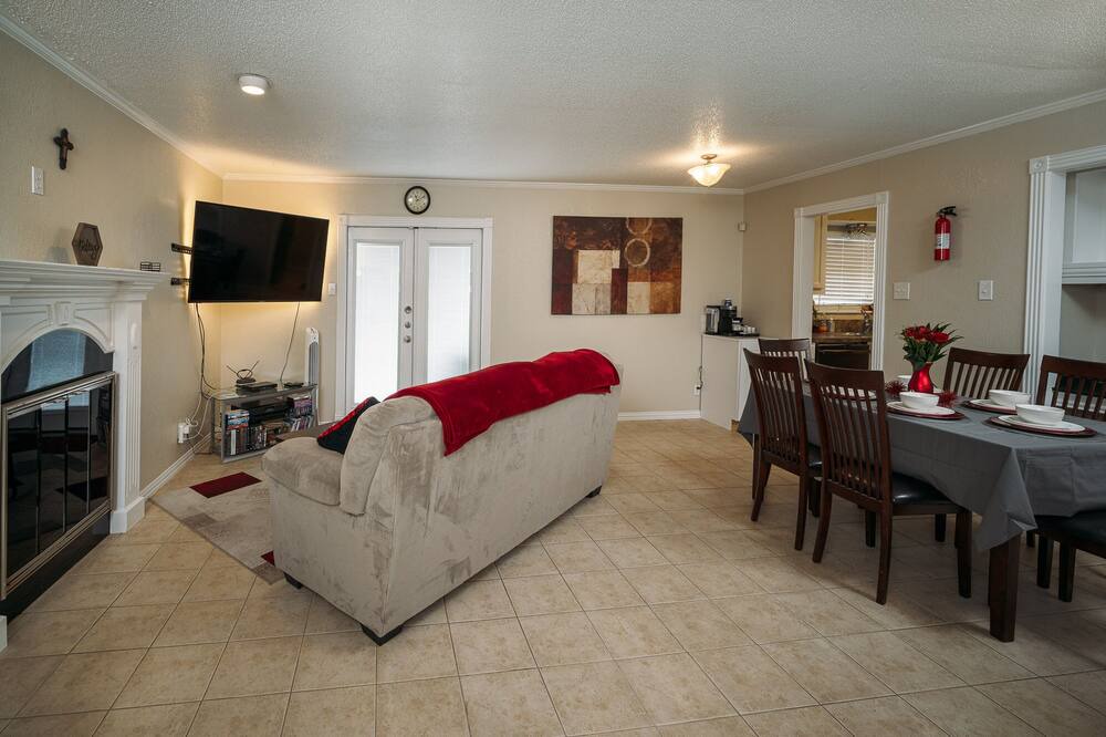 Photo of Livingroom in Victoria
