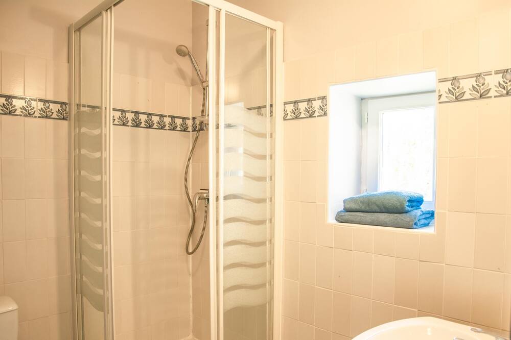 Photo of Bathroom in Loubejac