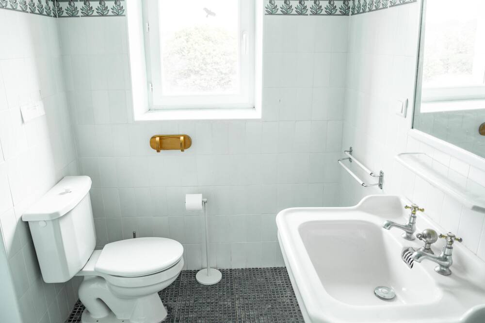 Photo of Bathroom in Loubejac