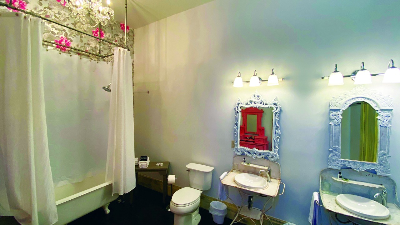 Photo of Bathroom in Tishomingo