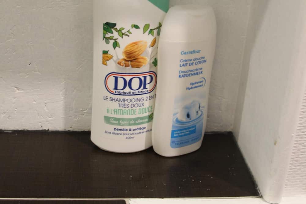 Photo of Bathroom in Flers