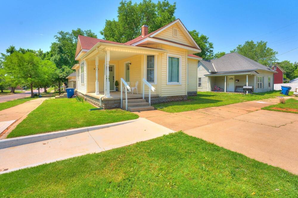 Photo of Outdoor in Guthrie