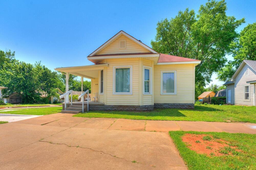 Photo of Others in Guthrie