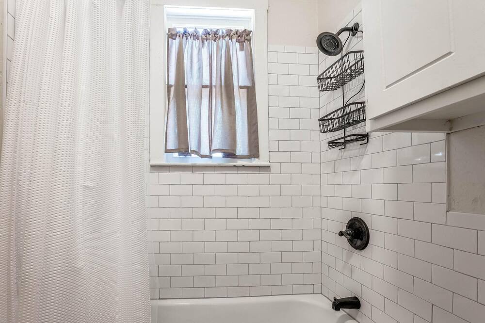 Photo of Bathroom in Guthrie