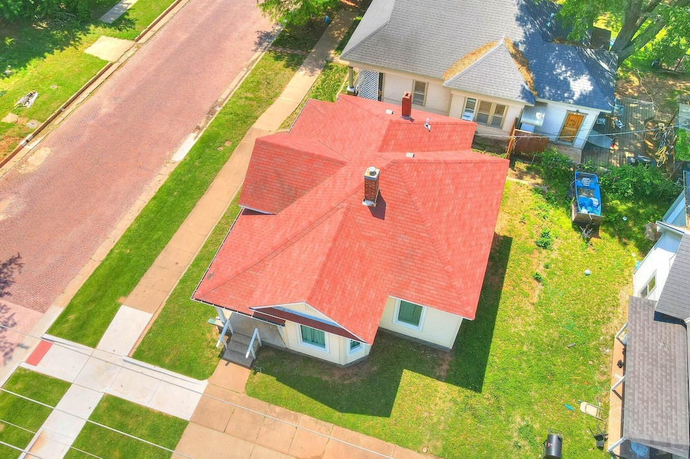 Photo of Others in Guthrie