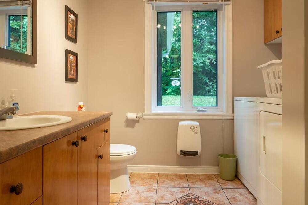 Photo of Bathroom in Magog