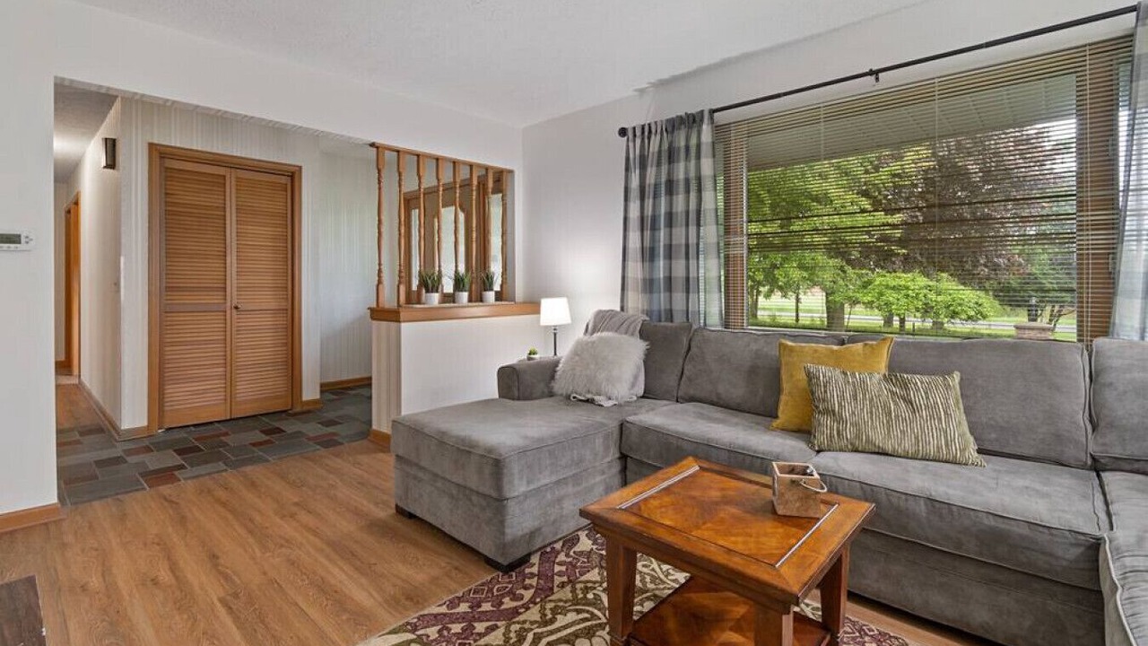 Photo of Livingroom in Penfield