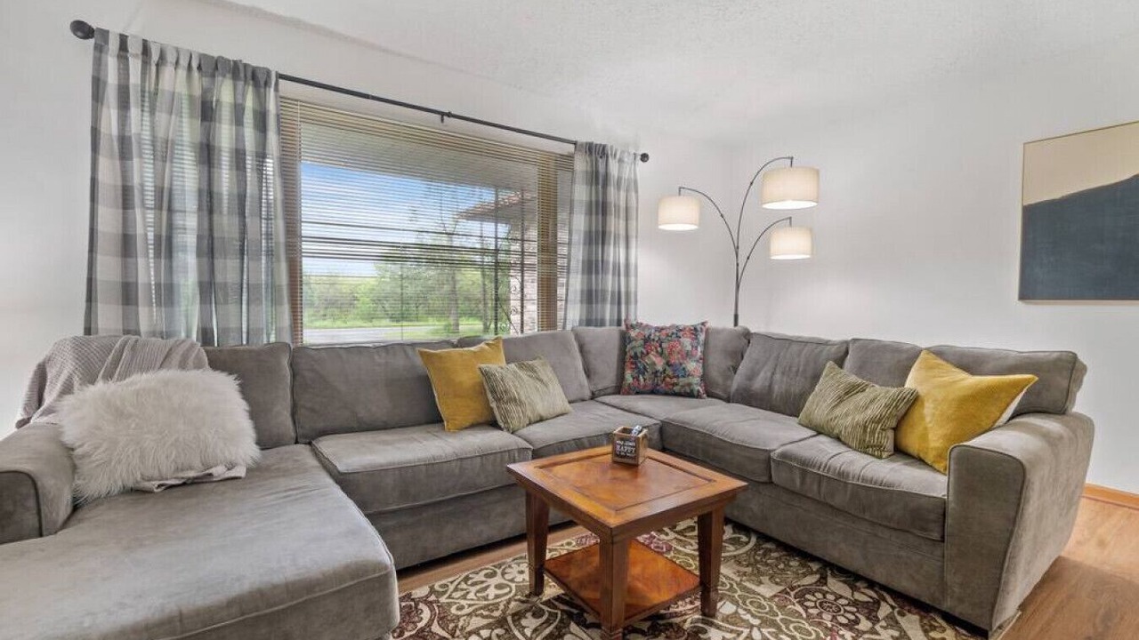Photo of Livingroom in Penfield