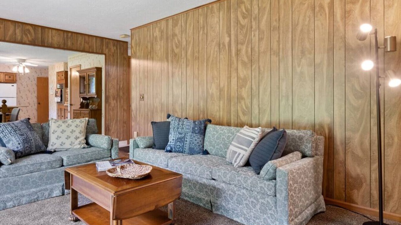 Photo of Livingroom in Penfield