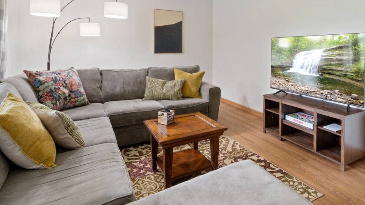 Photo of Livingroom in Penfield